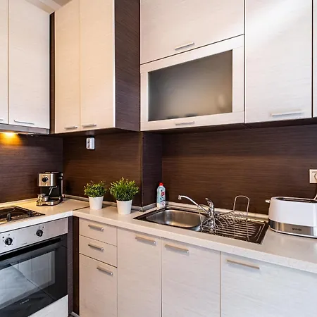 By The Sea 2bdrm * Varna